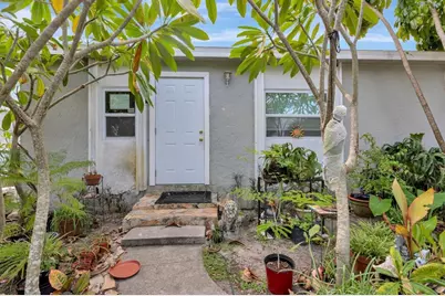 3278 56th Avenue N, Saint Petersburg, FL 33714 - Photo 1