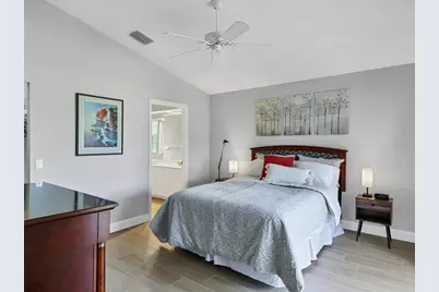 7234 Eleanor Circle #203, Sarasota, FL 34243 - Photo 17