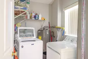 7234 Eleanor Cir, Sarasota, FL 34243 - Photo 23