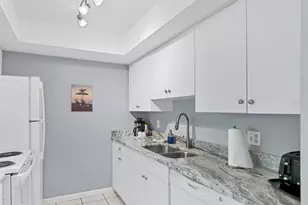 6703 Midnight Pass Rd, Sarasota, FL 34242 - Photo 15