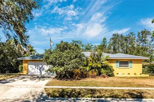 3039 Chase Cir, Sarasota, FL 34231 - Photo 3