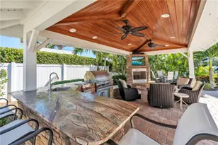 523 69th St, Holmes Beach, FL 34217 - Photo 39