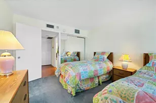 800 Benjamin Franklin Dr, Sarasota, FL 34236 - Photo 29