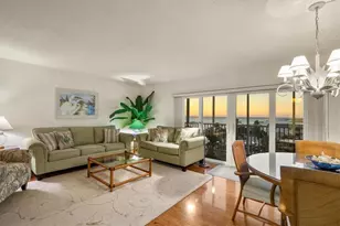 800 Benjamin Franklin Dr, Sarasota, FL 34236 - Photo 7