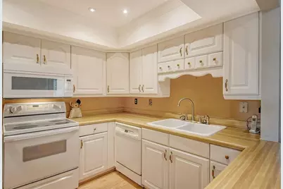 1601 Bayhouse Point Drive #BA204, Sarasota, FL 34231 - Photo 9