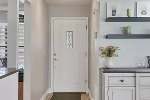 5769 Avista Dr, Sarasota, FL 34243 - Photo 9