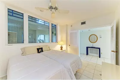 1065 Gulf Of Mexico Drive #201, Longboat Key, FL 34228 - Photo 31