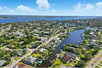 6915 9th Avenue NW, Bradenton, FL 34209 - Photo 1