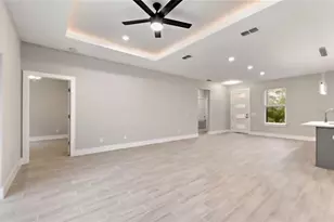 112 Violet Ct, Poinciana, FL 34759 - Photo 3
