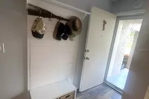 2641 Woodgate Ln, Sarasota, FL 34231 - Photo 9