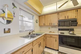 2220 Stickney Point Rd, Sarasota, FL 34231 - Photo 5