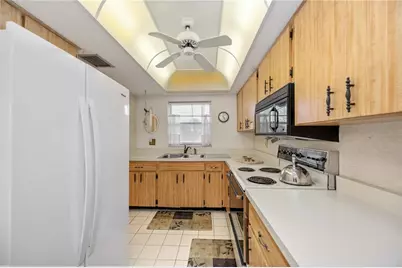 2220 Stickney Point Road #524, Sarasota, FL 34231 - Photo 7