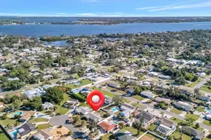 407 61st St NW, Bradenton, FL 34209 - Photo 7