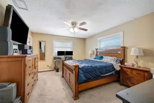 407 61st St NW, Bradenton, FL 34209 - Photo 15