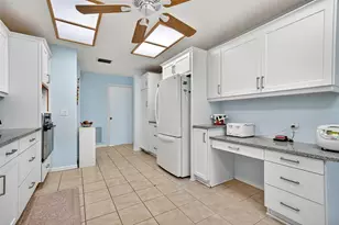 4719 E Trails Dr, Sarasota, FL 34232 - Photo 25