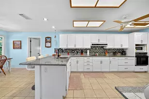 4719 E Trails Dr, Sarasota, FL 34232 - Photo 27