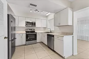 13530 Newport Ave, Port Charlotte, FL 33981 - Photo 15