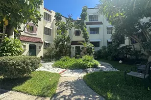 210 N 17th St W, Bradenton, FL 34205 - Photo 1