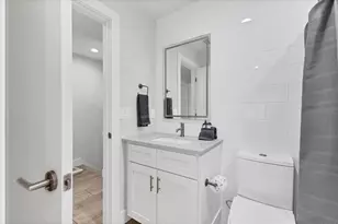 1762 Stickney Point Rd, Sarasota, FL 34231 - Photo 25