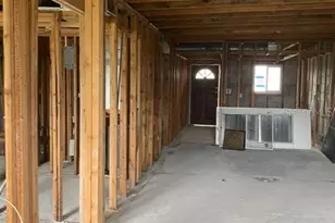 4085 Lake Bayshore Dr, Bradenton, FL 34205 - Photo 5