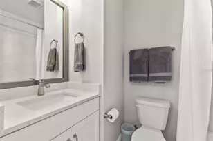 2467 Mangum Ct, Sarasota, FL 34237 - Photo 23