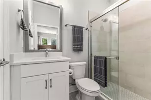 2467 Mangum Ct, Sarasota, FL 34237 - Photo 25