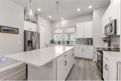 2467 Mangum Court, Sarasota, FL 34237 - Photo 9
