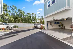 2467 Mangum Ct, Sarasota, FL 34237 - Photo 31