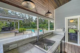 1774 Cherokee Dr, Sarasota, FL 34239 - Photo 43