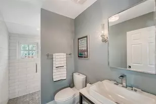 1774 Cherokee Dr, Sarasota, FL 34239 - Photo 35