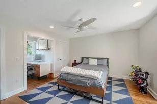 1774 Cherokee Dr, Sarasota, FL 34239 - Photo 23