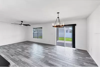 7335 34th Court E, Sarasota, FL 34243 - Photo 11