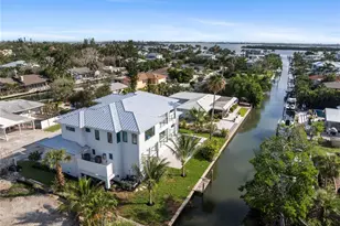 530 De Narvaez Dr, Longboat Key, FL 34228 - Photo 99