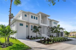 530 De Narvaez Dr, Longboat Key, FL 34228 - Photo 1