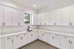 530 De Narvaez Dr, Longboat Key, FL 34228 - Photo 9