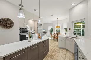 8314 9th Ave Terrace NW, Bradenton, FL 34209 - Photo 5