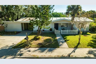 2695 S East Avenue, Sarasota, FL 34239 - Photo 1