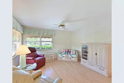 4817 Montrose Drive, Bradenton, FL 34210 - Photo 9