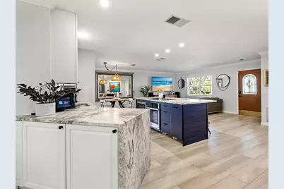 6502 Bikini Way, Sarasota, FL 34241 - Photo 9