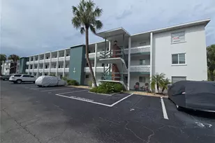 1827 Sunny Dr, Bradenton, FL 34207 - Photo 1