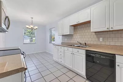 2803 10th Avenue W, Bradenton, FL 34205 - Photo 11