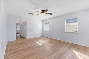 2803 10th Ave W, Bradenton, FL 34205 - Photo 9