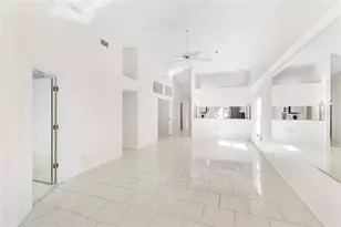 4120 Marseilles Ave, Sarasota, FL 34233 - Photo 5