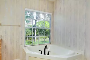 3975 Square E Ln, Sarasota, FL 34238 - Photo 31