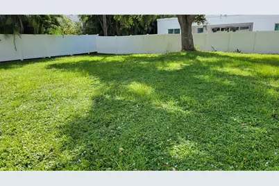 3932 Sunshine Avenue, Sarasota, FL 34231 - Photo 17