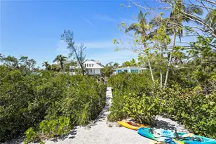 111 Faubel St, Sarasota, FL 34242 - Photo 7