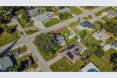 3305 Williamsburg Street, Sarasota, FL 34231 - Photo 3