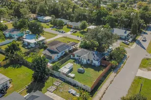 3305 Williamsburg St, Sarasota, FL 34231 - Photo 7