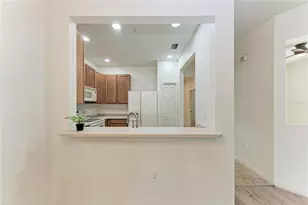 3823 Parkridge Cir, Sarasota, FL 34243 - Photo 9