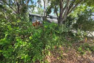 215 48th St NW, Bradenton, FL 34209 - Photo 9